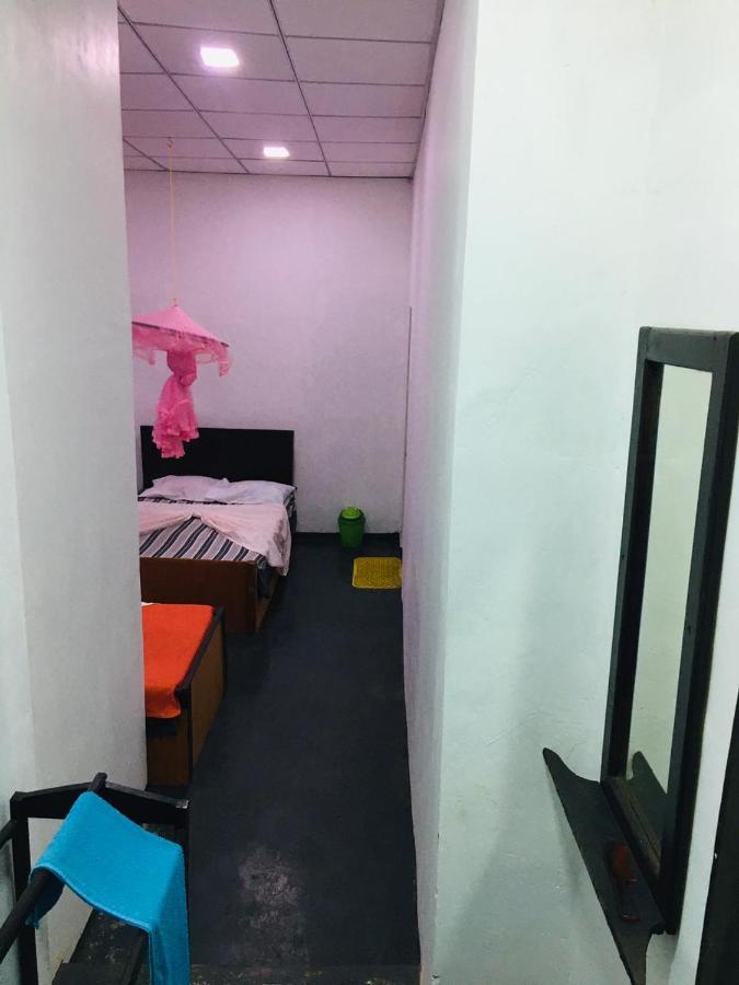 Bathiya Tourist Guest Anuradhapura Hotel Luaran gambar