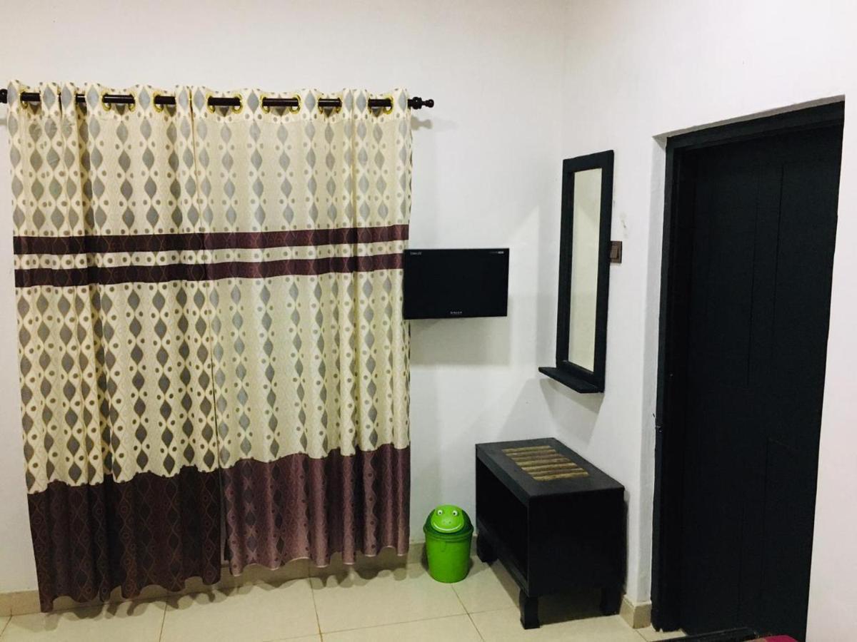 Bathiya Tourist Guest Anuradhapura Hotel Luaran gambar