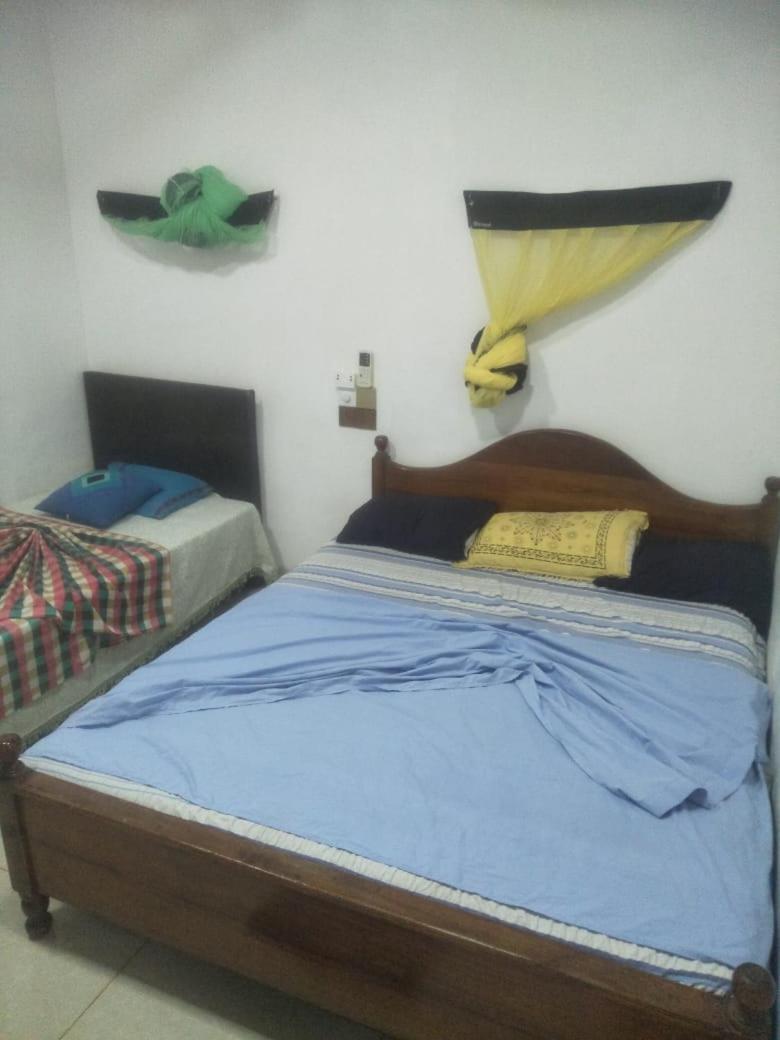 Bathiya Tourist Guest Anuradhapura Hotel Luaran gambar